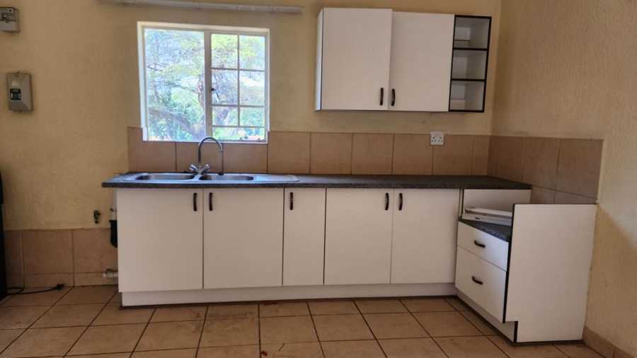 1 Bedroom Property for Sale in Rustenburg North West